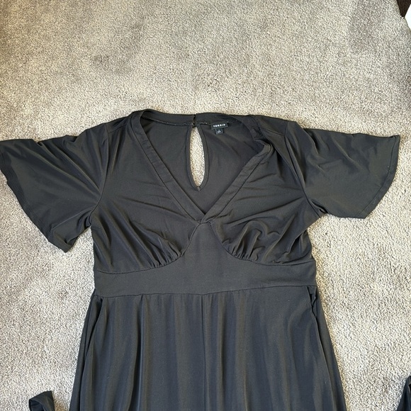 Torrid Black Short Sleeve Wide Leg Jumpsuit SIZE 1 - Picture 2 of 6